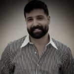 دانلود ریمیکس حمید هیراد نظر بازی نکن با دلم بازی نکن (ترند اینستایی)